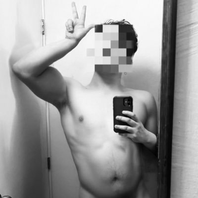 Activo dominante y morboso, adicto a agrandarles el hoyo a chavitos 🕳️🍑