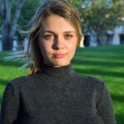 AnnabelleM55037's profile picture. 