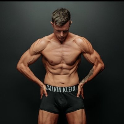 saults1234's profile picture. Physique & Nutrition
I help 25-40 year olds kickstart their journey
Message to get your FREE kickstart webinar