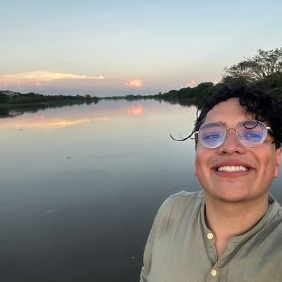 Politólogo/ Soy bastardo de esta tierra/Todo con amor eficaz/ 🏳️🌈/ Les que luchan por la vida acá estaremos siempre/ Horizonte Colectivo