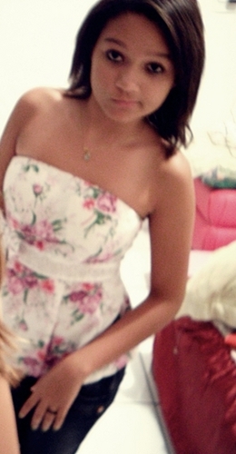 Sister da @Arianeescobar , mana da @MaahDaudt , sonsa da @iSwagPurple , *---*