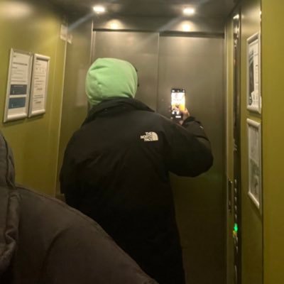 RebeuChoquant's profile picture. akhy frotteur