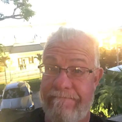 I am a neurosurgeon on a mission to create health from disease by decentralized thinking & BTC!