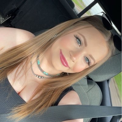 baileyhubble_'s profile picture. clear eyes, full hearts, can’t lose