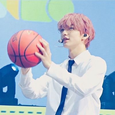 yoonso0b's profile picture. ( 💭 ) . . . ✫          min yoongi's military wife ⌤ ⁑⁛