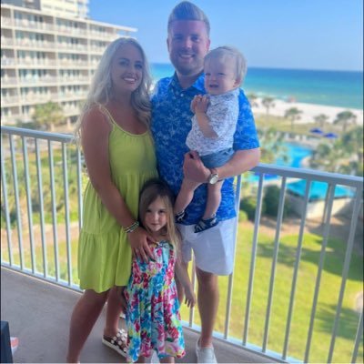 Alex22406's profile picture. 1 Peter 3:15 Colossians 3:23