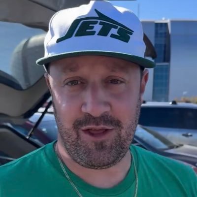 @BlueBloodedPod. Dad 🧑🧑🧒🧒 | Terp 🐢 | Fantasy football purist 🏈. Come for the sports masochism, stay for the gifs.