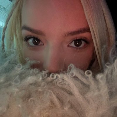 anyamaxxing's profile picture. @anyamaxxed time capsule