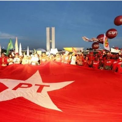 Coração Vermelho !!🇧🇷🚩🚩 Sou da paz!
Temos a arte para não morrer da verdade. Nietzsche.
Democracia Sempre!
👠🎶🎸
🚫DM
