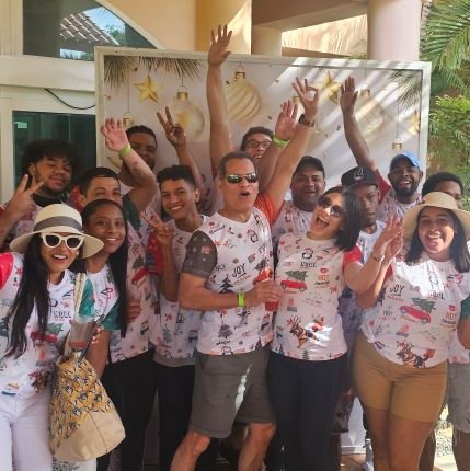 luisballas's profile picture. CEO de LB STUDIO GRAFICO.
Diseñador. Impresor. Apasionado por el arte. Trabajólogo. Viajero ( cuando se puede ).
Larry Bird, Roger Federer, Fan's... casi lover.