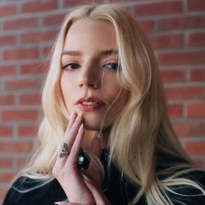 FAN ACCOUNT / @macabeso @anyataylorjoy #anyataylorjoy #marvel