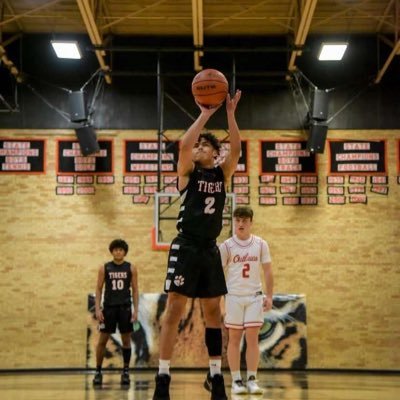 RSHS | Class of 2026 | Guard | 5’8 | 151 lbs | UT premier 17U | Rock Springs, WY | #2 | 3.0 GPA | Syvon.thomas@icloud.com