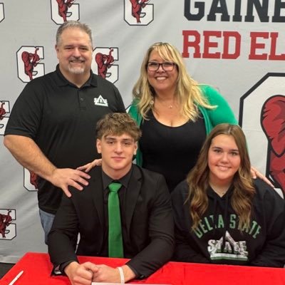 Proud mom to two Gainesville Red Elephants 🔴🐘 - Class of 2025 🏈 & Class of 2026 🥍 🥎