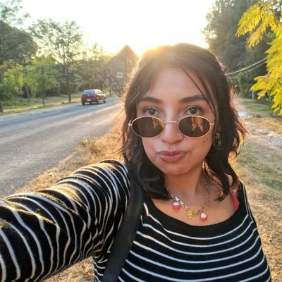 Hi_its_Nela's profile picture. 