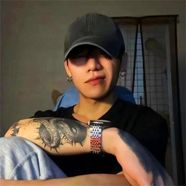 RoyHooooo's profile picture. Objective thinking, subjective prejudice.