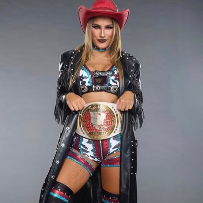 🌟WWE Superstar @wwenxt 💀Fatal Influence: Like.Follow.Survive. ⏪ Former NXT Woman’s Tag Team Champion Favourite Cowgirl 🔝 Top Shelf Of NXT