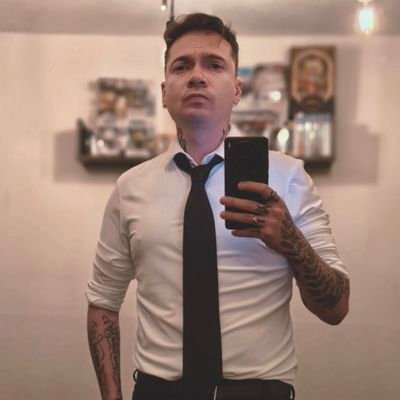 Regional Creative Manager @ vivo LATAM / Mercadólogo en búsqueda de mejores espacios para la publicación de grandes ideas. Filming 🎥 Horror fan 💀 Elder Emo 🖤