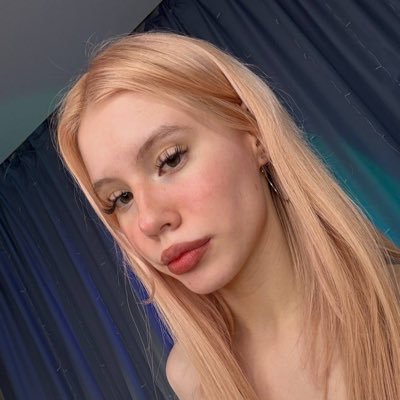 Hello! It’s the place where you can get know more about me and my life and get an announcements of my streams! Follow me! 🦋 🥰