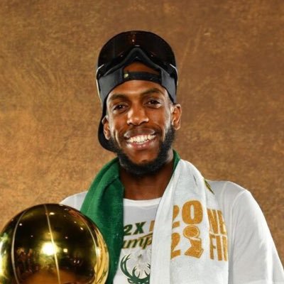 shikano_taigun's profile picture. 2016年シーズンからバックスファンです！ バックスファン、NBAファンなど色々繋がりたいです！ 気軽にDMでNBAを語り合いましょう 。#FearTheDeer コーチもやってます