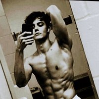 Mens locker room 🔑 (@gayon_streets) 's Twitter Profile