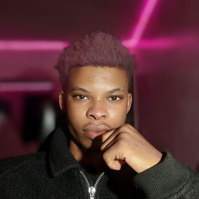 _DavidOsh's profile picture. ⚡God Speed 
                                                            Creative Designer || UI/UX Designer @galdunx Portfolio: https://t.co/T2YVhqoFzU