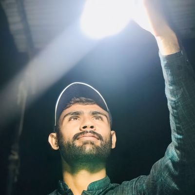 I swear to Allah until my last breath I remember Hussain oh Hussain you live forever in our hearts ♥ in our mind LABBAIK ya Hussain