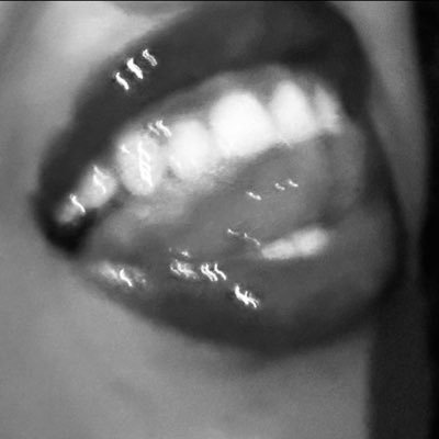 throat princess|| for feet lovers too💋||18y/o🤍 https://t.co/6I6OEuCzI4 ||$10 DM fee