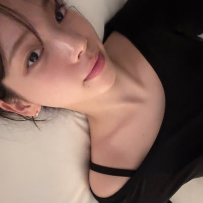 favelasour's profile picture. ( ✿ .. teenings, splendidly turned petal a bouyancy. ) ” #studytwt