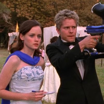 blessing your timeline with rory x logan’s appreciation — all of our favorite memorable quotes, pictures and scenes from gilmore girls ✨