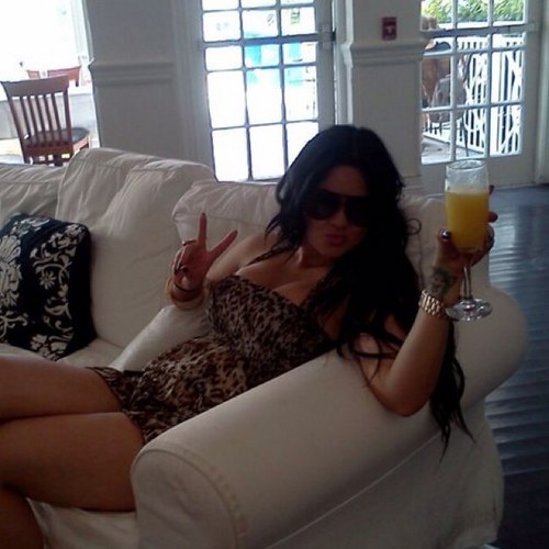 VividVictoria16's profile picture. 