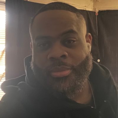 looking for the best in life . the change we want has to start with us. I'm a gamer, love anime and sci-fi. love music and art