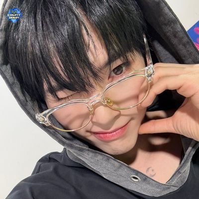 Allindan ☘︎ ݁˖ ⋆. 𐙚 ˚. Kung di mo kasing pula si hanbin wag nalng.