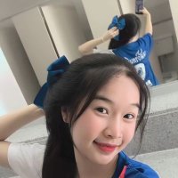 พลอย (@please_199) 's Twitter Profile