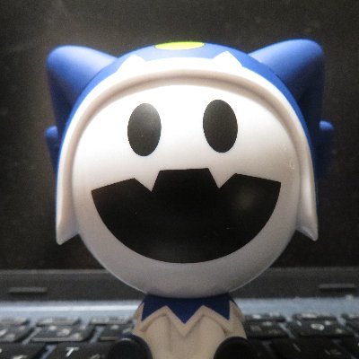 w_interface's profile picture. 汝，創造主たるか？
職業：影狩師
趣味：マヨナカ飯テロ
属性：趣味貧乏