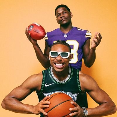Die hard Minnesota sports fan, wrestling fan and sports card degenerate