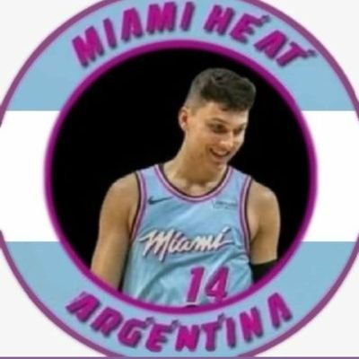 Soy un imbecil que se hizo hincha fanatico de un equipo de Basquet de Miami y le encanta opinar de eso. #HeatNation