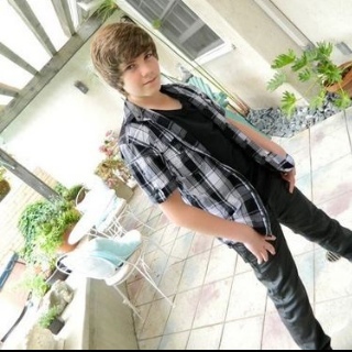 I love Jordan jansen ,justin bieber , cody simpson there amazing guyz and hope one day they will follow me:)♥Austin Mahone Followed6/17/11