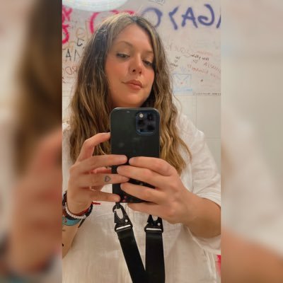 maiavilass's profile picture. ʟᴀ ʀᴏꜱʜɪ✨ - ᴀᴍᴏ ᴇʟ ᴄᴀʟᴏʀ ☀️- ꜱᴀɢɪᴛᴀʀɪᴀɴᴀ 🔥- ᴀᴍᴀɴᴛᴇ ᴅᴇ ʟᴀ ᴍÚꜱɪᴄᴀ 🎶 -ᴅɪᴀʙʟɪᴛᴀ👹 (ᴀᴠɪꜱᴇɴ ᴅᴏɴᴅᴇ ᴇꜱ ᴇʟ ᴀꜱᴀᴅᴏ )