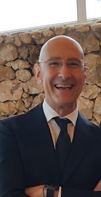 Robparla's profile picture. Non esistono strade dritte, ma le curve non dobbiamo metterle noi!