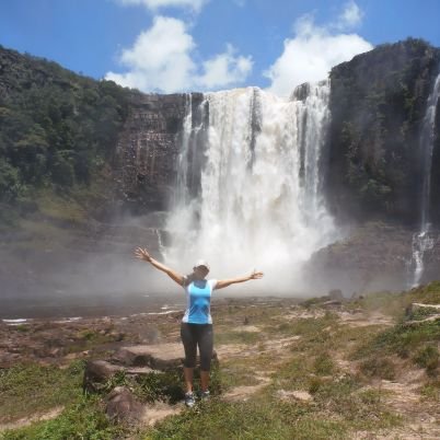 marialepinav's profile picture. Venezolana 🇻🇪♥️. Pienso y luego existo. Lic. Administración UC.