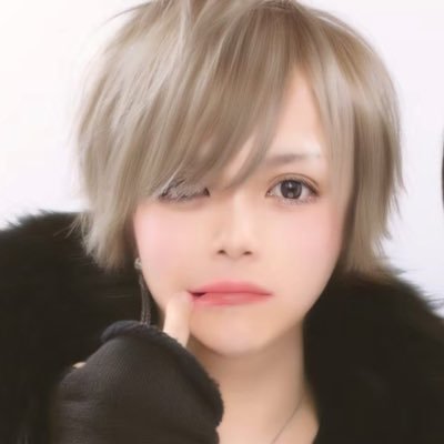 le_ciel6's profile picture. ラルク / Hyde / ABC / JDA / ASH / 少女-ロリヰタ-23区 / MARVEL /🌈🕒→🎲⚗🏢🍼/ APEX / DbD / MH / VivienneWestwood/ Dr.martens / VANS / 映画 /🐰🍔🍕🍣