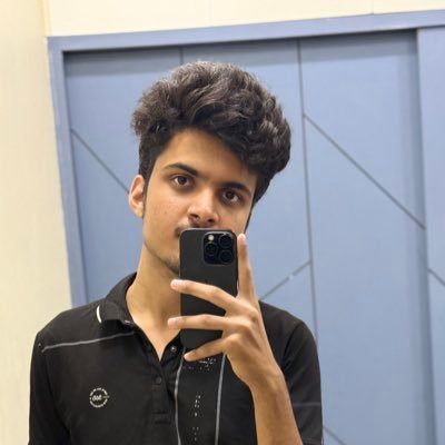 VishnuJ2303's profile picture. I tweet about my SaaS journey | Gen Ai | Ai agents | web3 | full stack web/mobile app developer