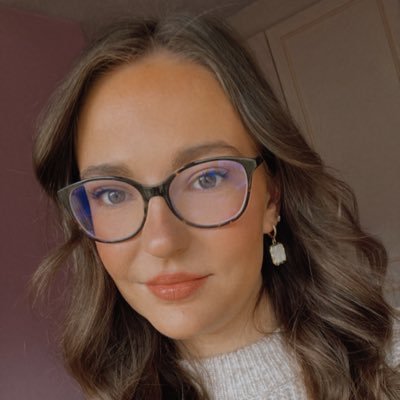 27 🥂 Junior Account Manager @ChapterIIAgency |👩🏻🎓 @YSJLit MA grad