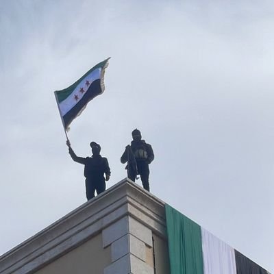 SYHASAN214's profile picture. انتمي لأعظم ثورة في التاريخ (الثورة السورية)💚
احب الرياضه واهتم بالتكنولوجيا والاطلاع 🧑‍💻
اللهم ارحم ابي واغفر له 💚