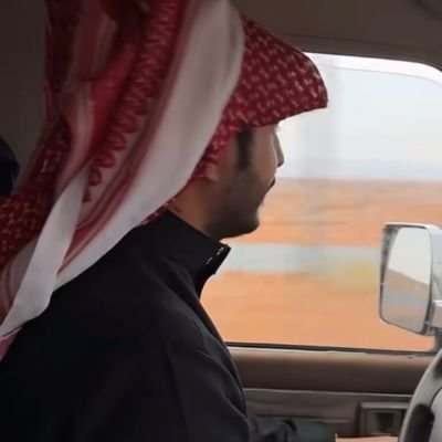 أعظمُ الأرزاقِ دعوةٌ رُفِعَت باسمك في ظهرِ الغيب، لا أنتَ طَلبتها.
(حساب شخصي)