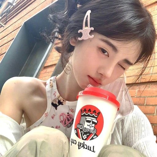 Thoysooqaq5jL's profile picture. 