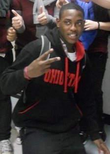 #Teamfollowback #Teamdarkskin#Teamchrist#TeamBlessed God first Drug free #footballLife #Teamfollowback YOLO YOYO Love my family TS II