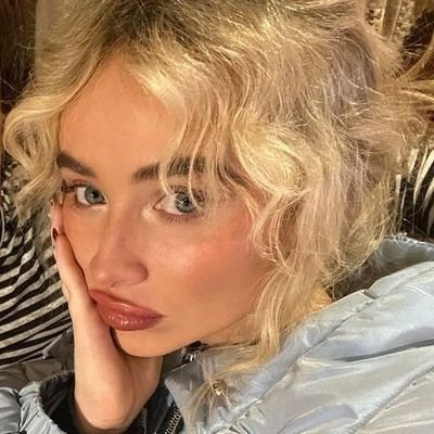 natcoment_'s profile picture. Sabrina Carpenter e books