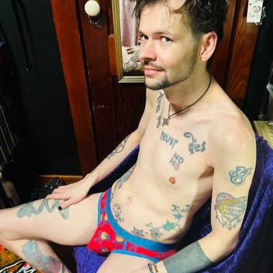 Married to @mikelj47670 | 18+ Only | Illinois ,USA | Love to show off and interact with new people.