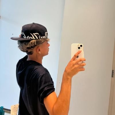 batmangoat77's profile picture. 